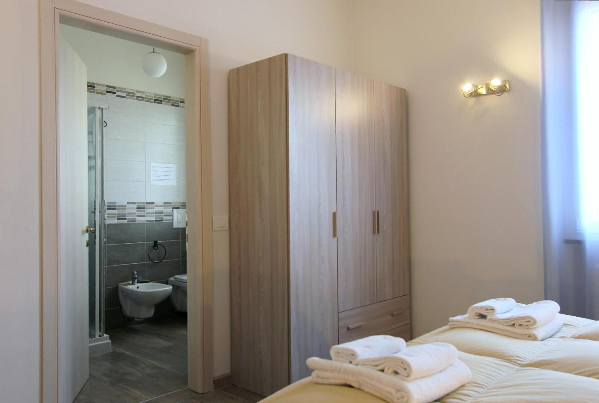 Maison N&M Ντεζεντσάνο ντελ Γκάρντα Εξωτερικό φωτογραφία